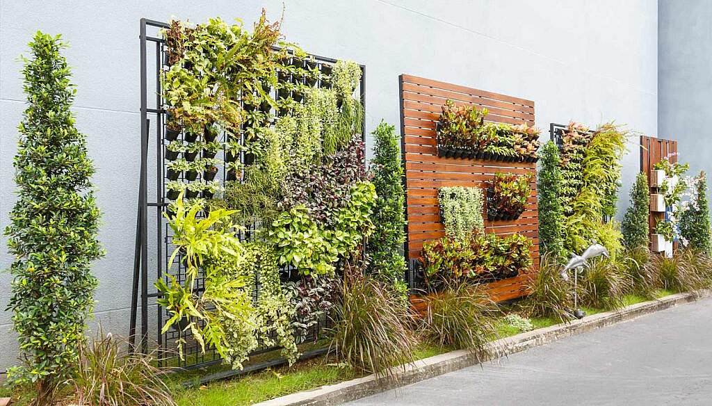 Benefits of Vertical Gardens